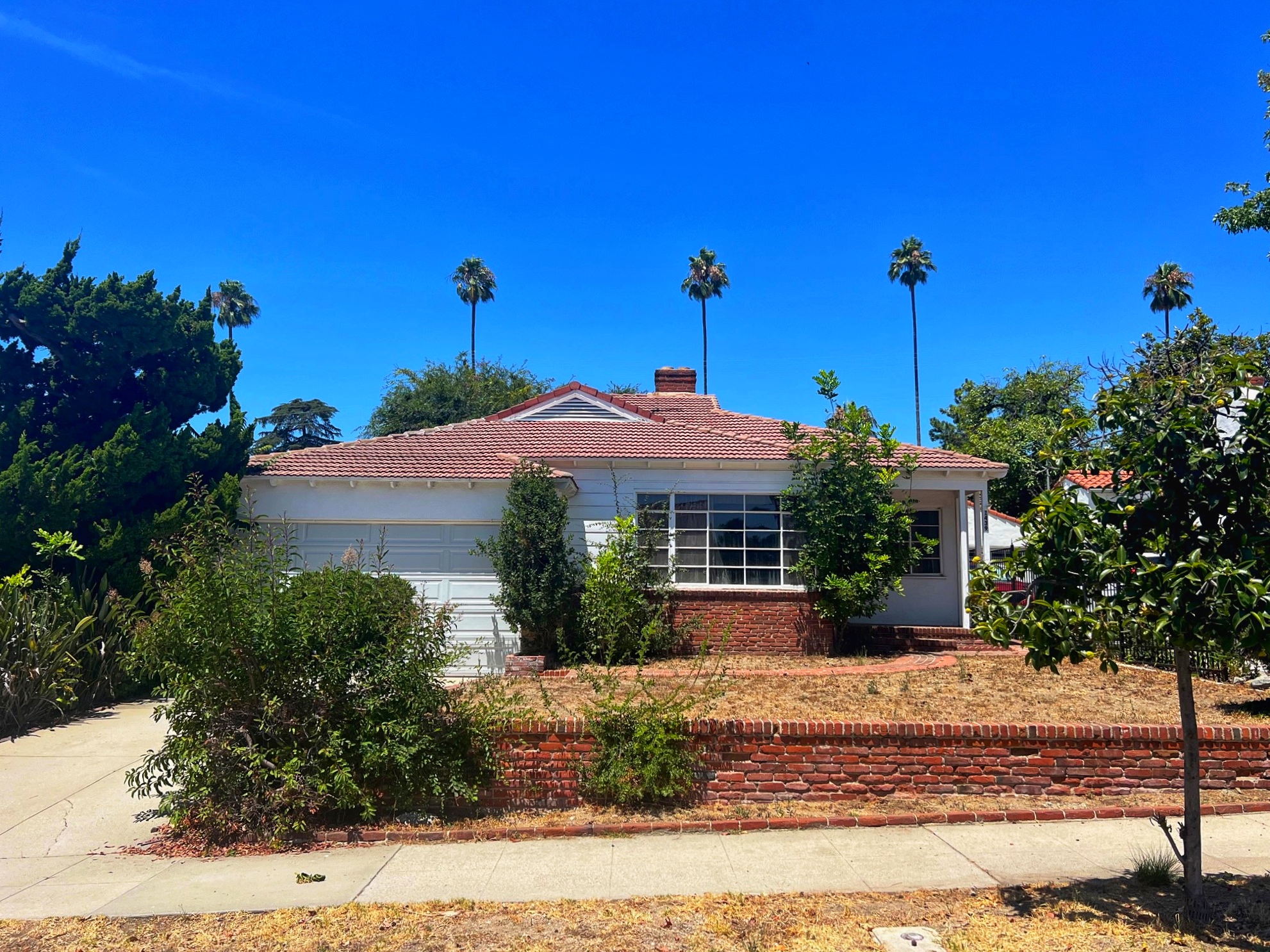 1439 El Miradero Road