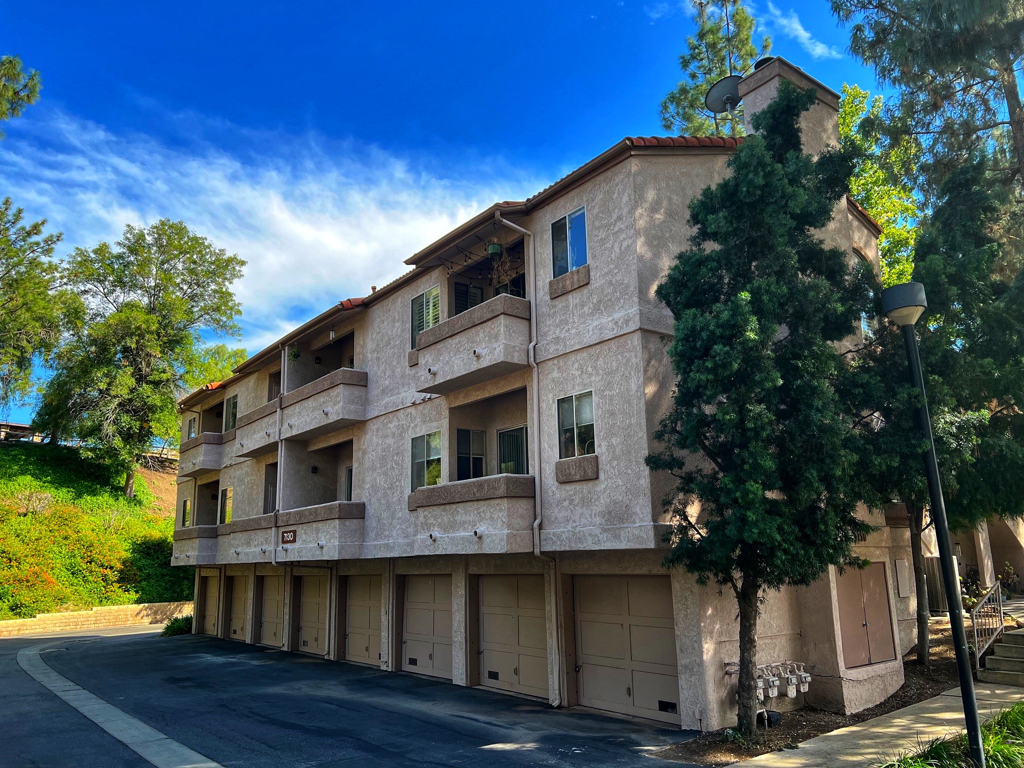 7130 Woodlake Avenue #IE