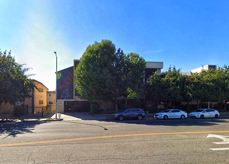 4919 Laurel Canyon Boulevard #18
